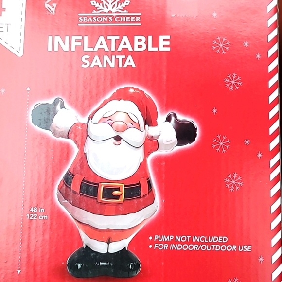 4 ft INFLATABLE SANTA - Picture 2 of 3